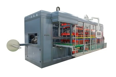 Uma máquina termoformadora de plástico de quatro estações pode ser usada para produção de pequeno...